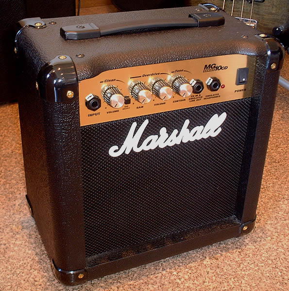 中古ギターアンプ Marshall Mg10cd マーシャル入荷です 神奈川県川崎市多摩区 小田急線生田駅 お車ですと川崎の登戸や百合丘 横浜 の田園都市線あざみ野やたまプラーザなどからも比較的近い距離です 中古楽器買取り ギター買取り 神奈川 東京出張買取り 木枯し